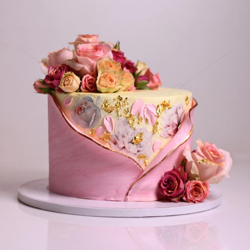 Tort Personalizat Elegant  cu Trandafiri Naturali