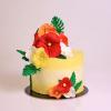 Tort personalizat Galben si Flori Exotice in Frosting