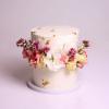 Tort personalizat Flori Elegante si Foita de Aur in Frosting