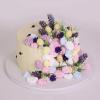 Tort in culori pastel si bezele 