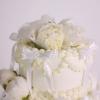 Tort Nunta Frosting White Pearl si Bujori-2